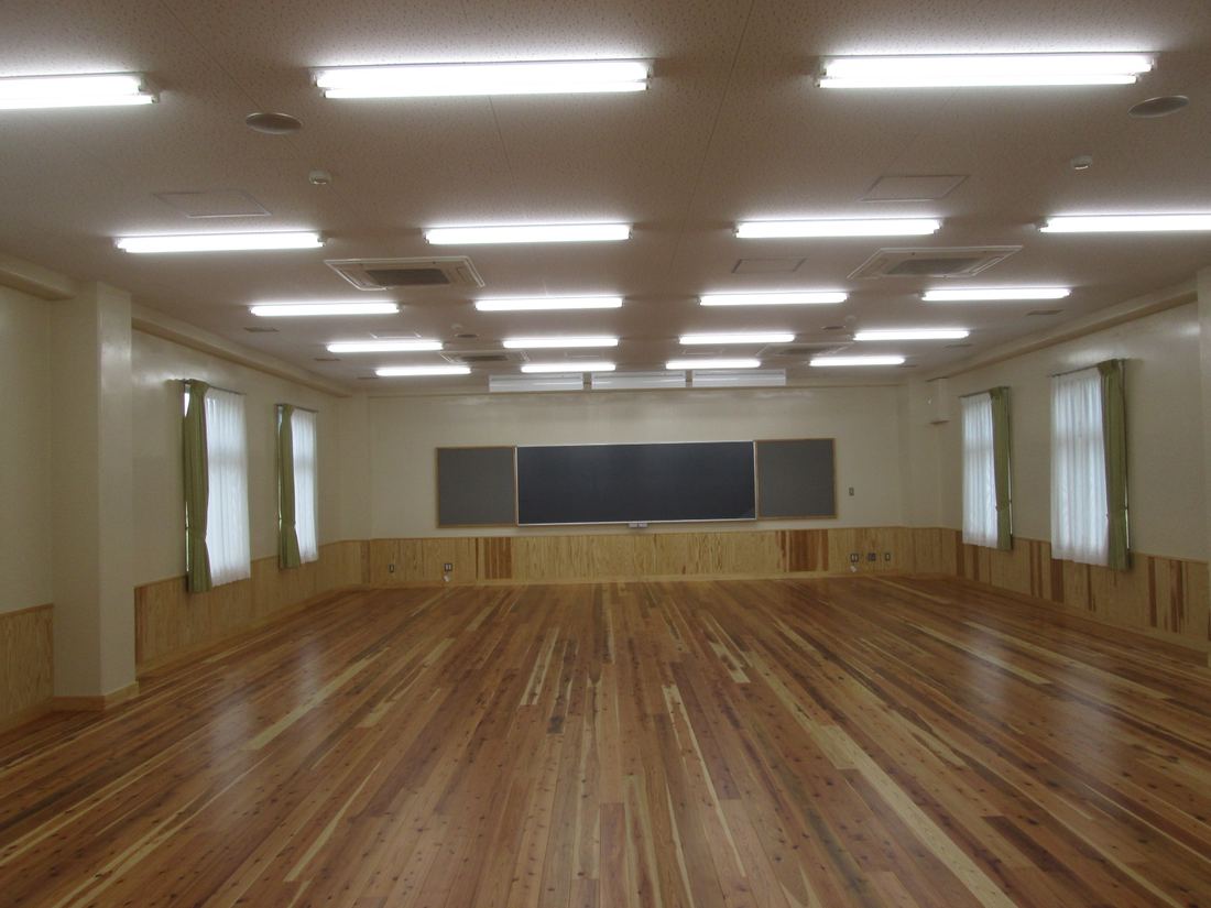 農業大学校の講堂照明